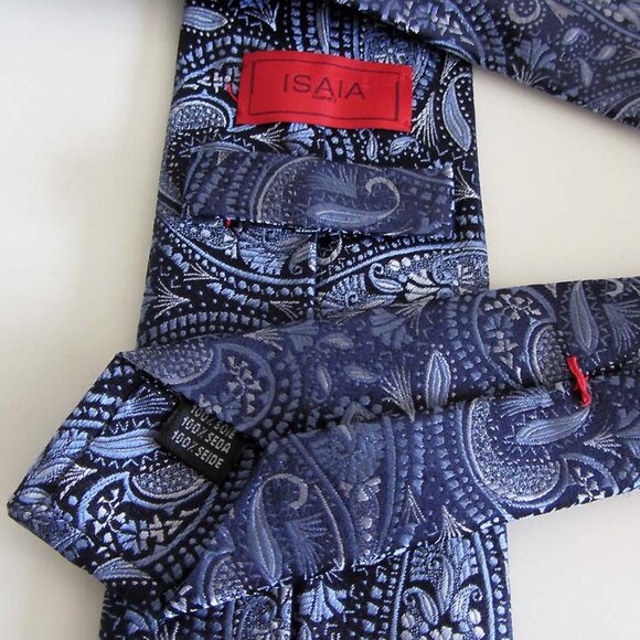 ISAIA Napoli 7 Fold navy paisley pattern tie 100% silk Italy - Picture 6 of 6